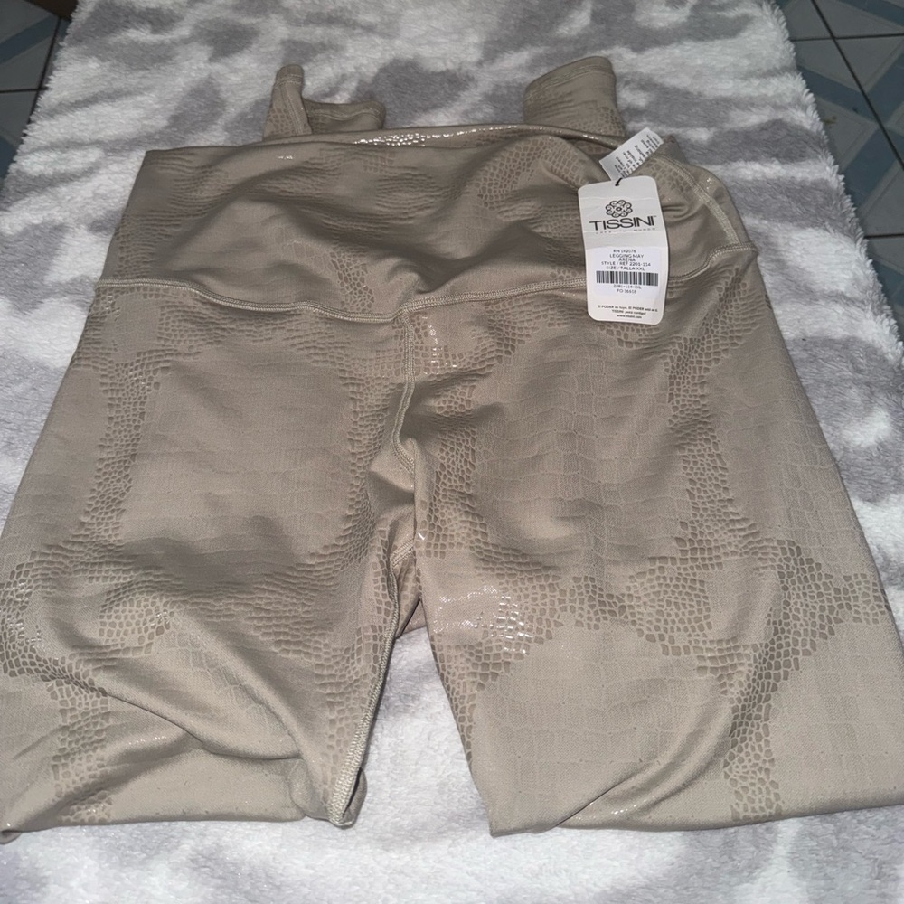 Women's Tan Pants